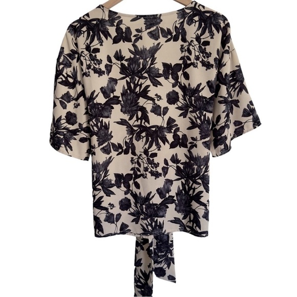 West Kei Julianne Tie Front Blouse - Picture 4 of 7